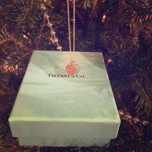 Return to Tiffany-Mini Double Heart Tag Pendant.